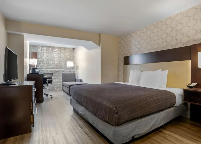 Best Western Plus St. Christopher Hotel